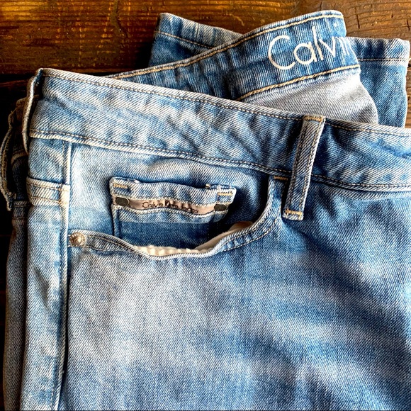 Calvin Klein slim boyfriend jeans sz 29 light wash whiskering button fly quality - Picture 10 of 11